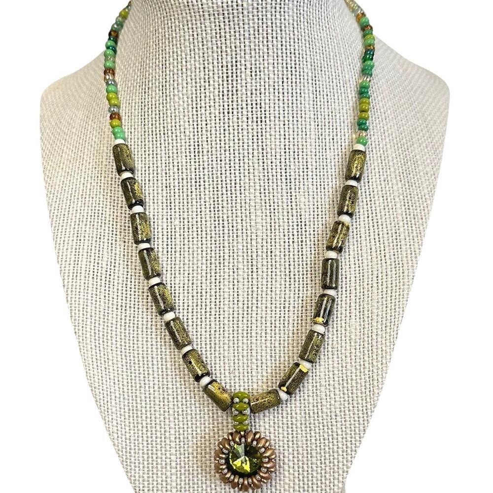 Avacado green beaded chain and bezel‎ crystal pendant necklace